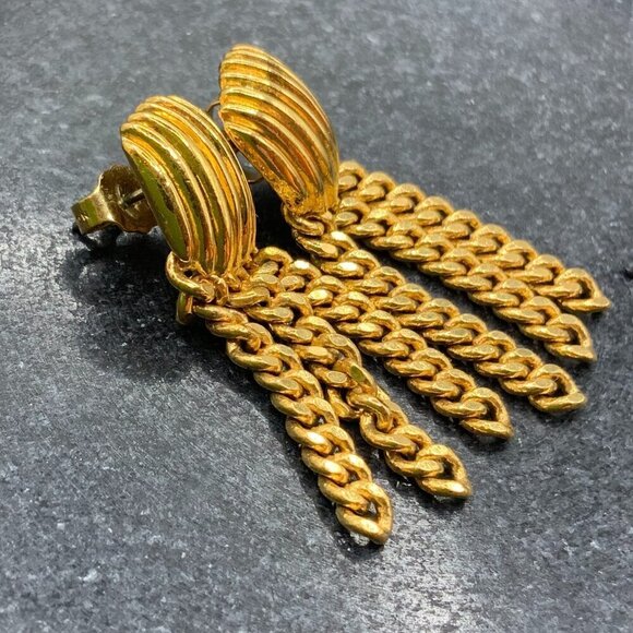 AVON Gold Tone Shell Dangling Chain Stud Earrings - Picture 4 of 7